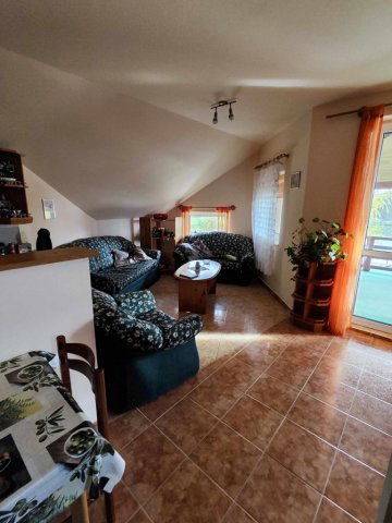 Eladó mezogazdasagi ingatlan, Bakonyán 249 M Ft, 8 szobás