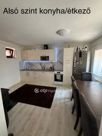 Eladó családi ház, Cserkúton 63 M Ft, 4 szobás