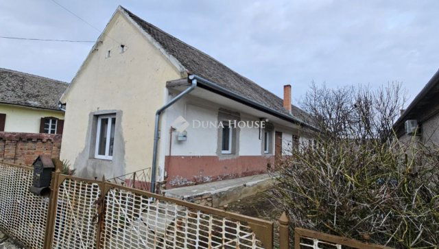 Eladó családi ház, Véménden 12.99 M Ft, 3 szobás