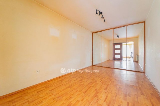 Eladó sorház, Pécelen 95.9 M Ft, 3 szobás / költözzbe.hu