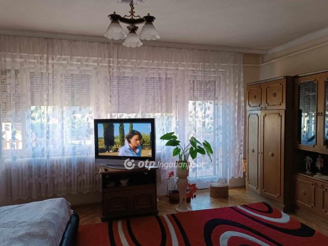 Eladó családi ház, Hajdúhadházon 56 M Ft, 1+3 szobás