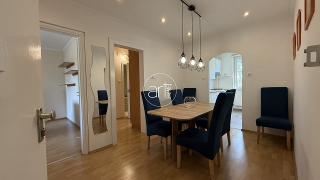 Kiadó panellakás, albérlet, Szegeden, Körtöltés utcában