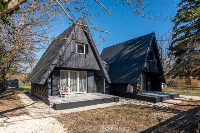 Eladó nyaraló, Gárdonyban, Ii. utcában 108.99 M Ft, 4 szobás