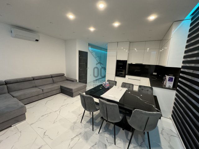 Eladó ikerház, Debrecenben 165 M Ft, 4 szobás