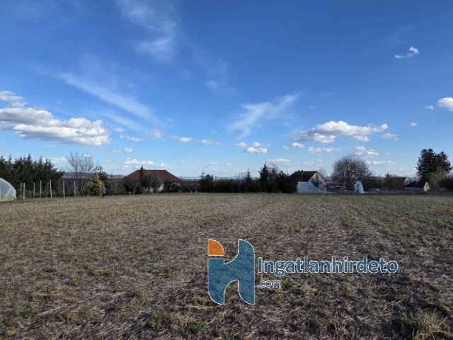 Eladó mezogazdasagi ingatlan, Alsópáhokon 8.5 M Ft