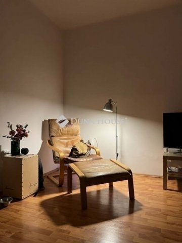 Eladó téglalakás, Budapesten, XIX. kerületben 68.5 M Ft