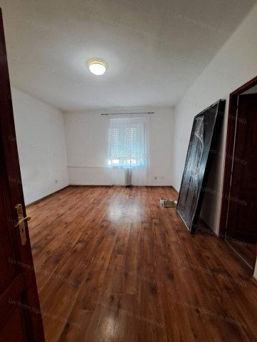 Kiadó téglalakás, albérlet, Tatabányán 160 E Ft / hó