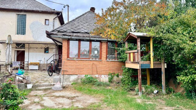 Eladó családi ház, Pilisen 104 M Ft, 6 szobás