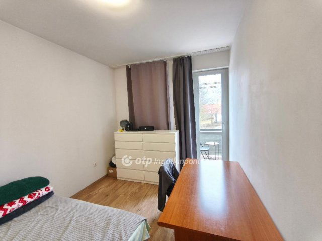 Eladó téglalakás, Dabason 85 M Ft, 3 szobás