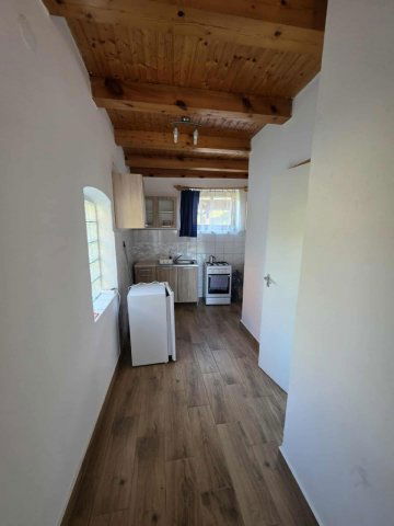 Eladó családi ház, Abaligeten 35.9 M Ft, 1+2 szobás