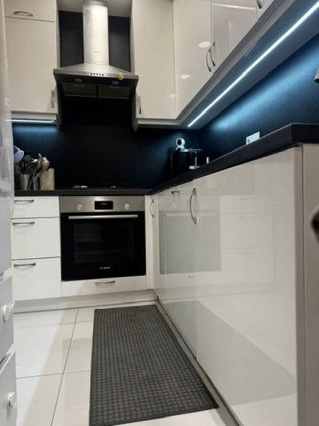 Eladó panellakás, Székesfehérvárott 67.5 M Ft, 2+1 szobás