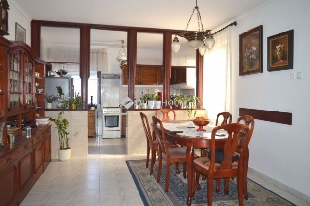 Eladó családi ház, Debrecenben 99 M Ft, 5 szobás