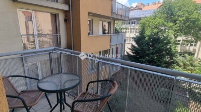 Eladó téglalakás, Budapesten, IX. kerületben 77.4 M Ft, 2 szobás