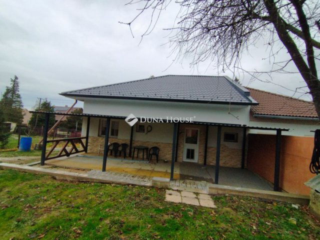 Eladó ikerház, Várgesztesen 52.6 M Ft, 2 szobás