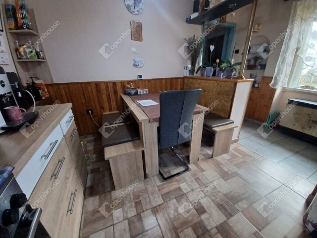 Eladó családi ház, Debrecenben 62.9 M Ft, 5 szobás