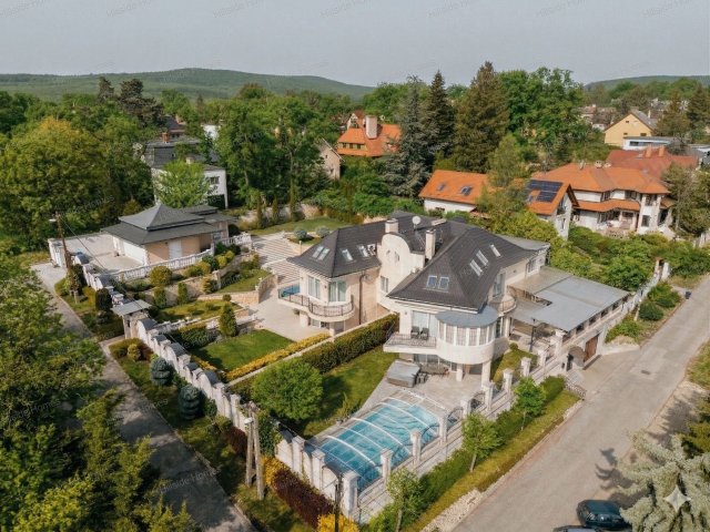 Eladó családi ház, Budapesten, II. kerületben 1000 M Ft