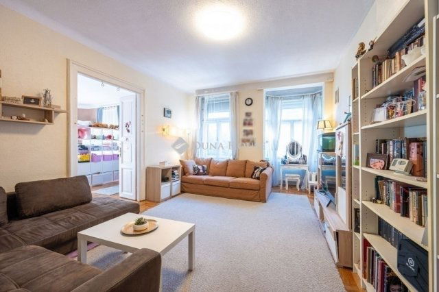 Eladó téglalakás, Budapesten, VII. kerületben 94 M Ft, 3 szobás