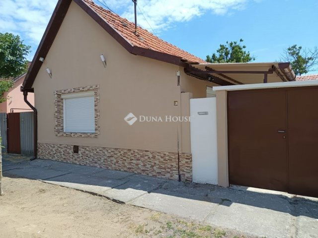 Eladó családi ház, Jászberényben 27.9 M Ft, 4 szobás