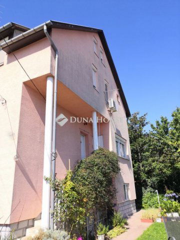 Eladó családi ház, Pomázon 265 M Ft, 9 szobás