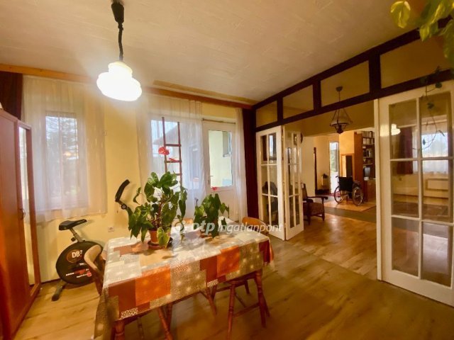 Eladó családi ház, Jászberényben 79.9 M Ft, 2 szobás