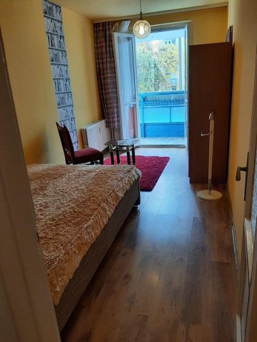 Kiadó panellakás, albérlet, Debrecenben 240 E Ft / hó, 3 szobás