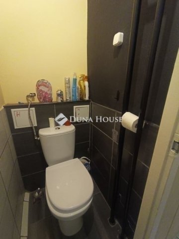 Eladó panellakás, Budapesten, XV. kerületben 68 M Ft, 2+2 szobás