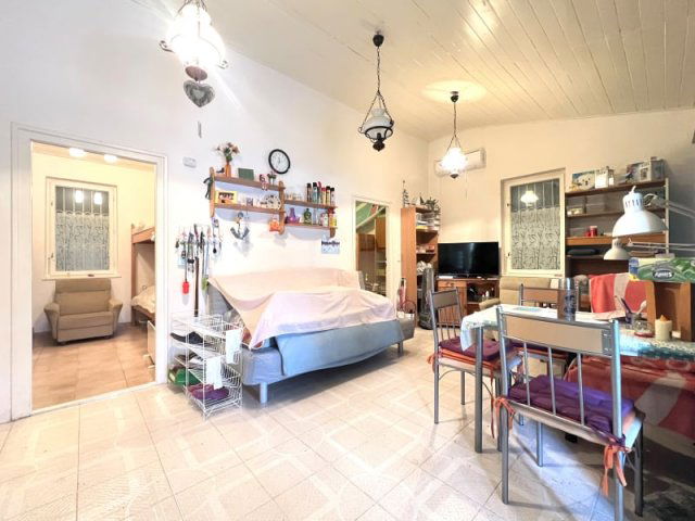 Eladó nyaraló, Balatonfenyvesen 89.9 M Ft, 4 szobás