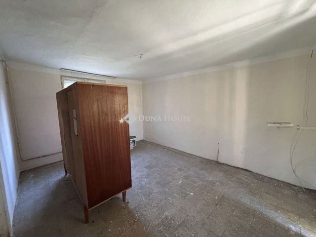 Eladó családi ház, Dávodon 6.99 M Ft, 2 szobás