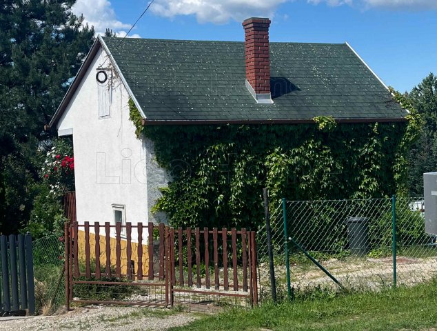 Eladó nyaraló, Keszthelyen 52.9 M Ft, 3 szobás