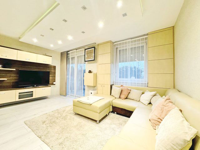 Eladó téglalakás, Debrecenben 66 M Ft, 2 szobás