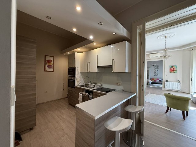 Kiadó téglalakás, albérlet, Budapesten, VI. kerületben