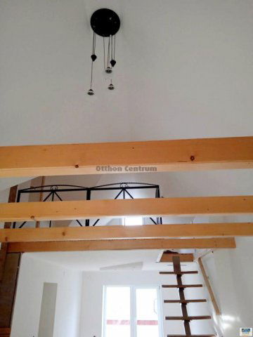 Eladó családi ház, Kőröshegyen 59 M Ft, 4 szobás