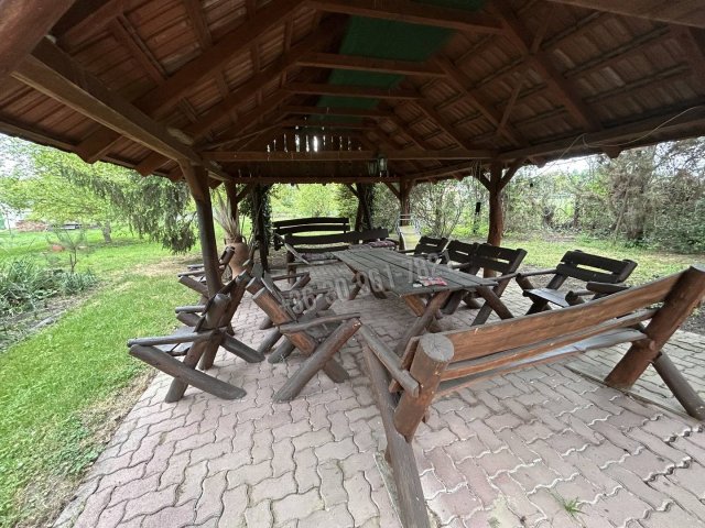 Eladó sorház, Sarkadon 60 M Ft, 4 szobás / költözzbe.hu