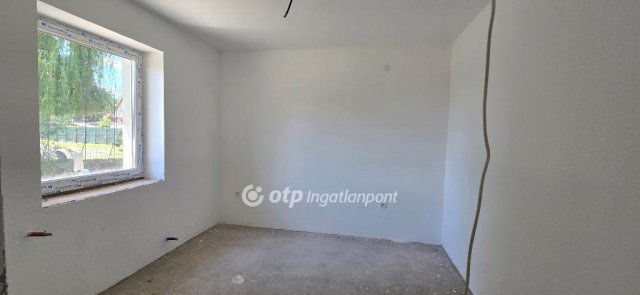 Eladó családi ház, Mikepércsen 79 M Ft, 4 szobás