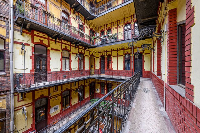 Eladó téglalakás, Budapesten, VI. kerületben 124.9 M Ft