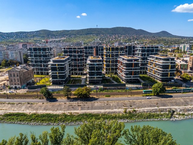 Eladó téglalakás, Budapesten, III. kerületben, Folyamőr utcában