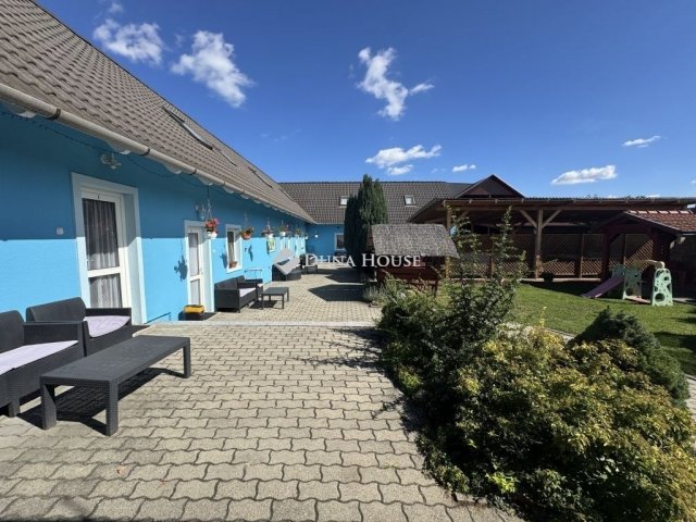 Eladó családi ház, Egerszalókon 360 M Ft, 18 szobás