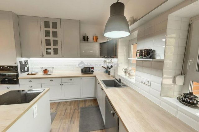 Eladó családi ház, Lajosmizsén 500 M Ft, 4 szobás