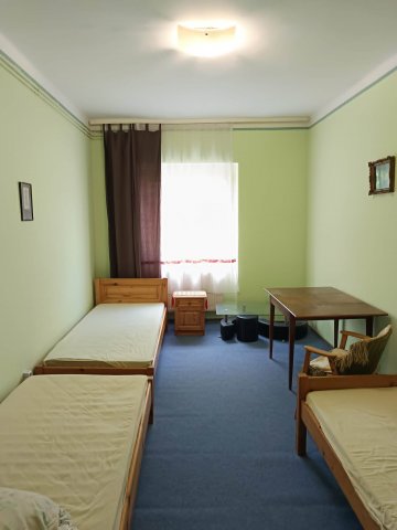 Eladó téglalakás, Oroszlányban 27 M Ft, 2 szobás