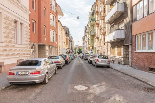 Eladó iroda, Budapesten, I. kerületben 1200 M Ft, 7 szobás