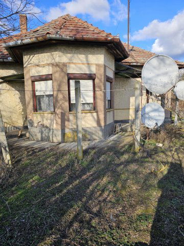 Eladó családi ház, Szelevényen 14 M Ft, 2 szobás