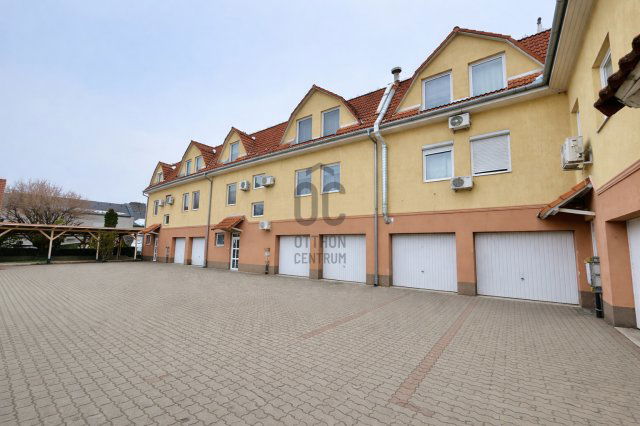 Eladó téglalakás, Budapesten, XVIII. kerületben 68.9 M Ft