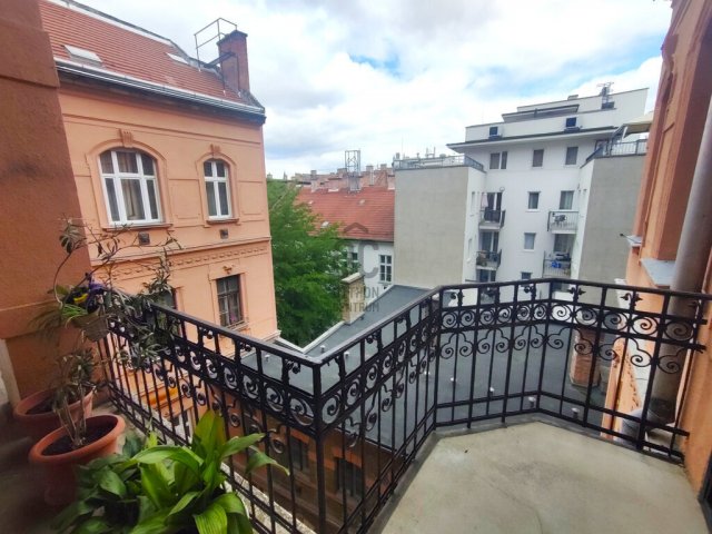 Eladó téglalakás, Budapesten, VII. kerületben 93 M Ft, 3 szobás
