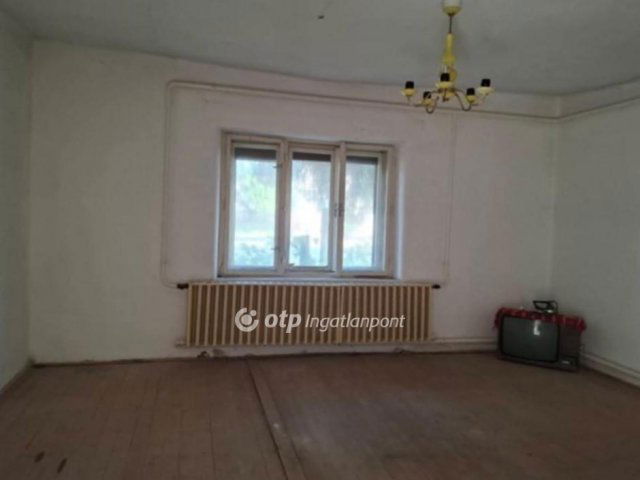 Eladó családi ház, Biharkeresztesen 26 M Ft, 1+2 szobás