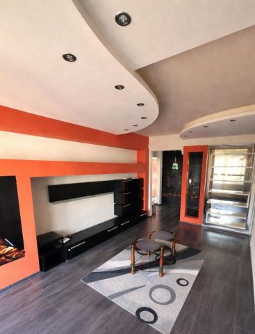 Kiadó panellakás, albérlet, Tatabányán 180 E Ft / hó, 2 szobás