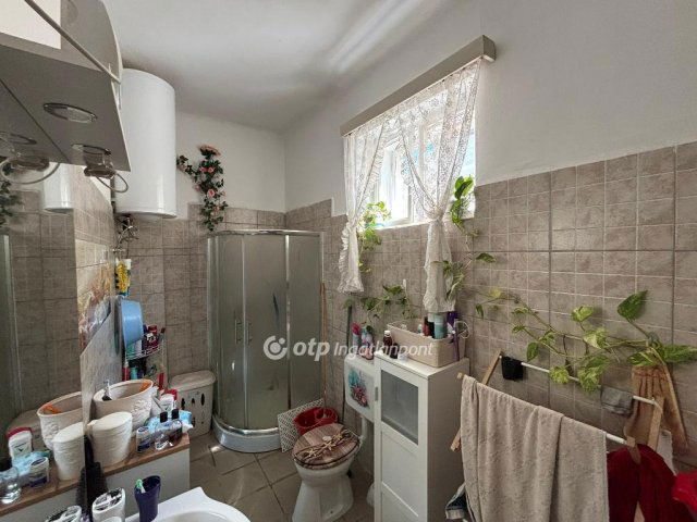 Eladó családi ház, Hajdúhadházon 37.9 M Ft, 3 szobás