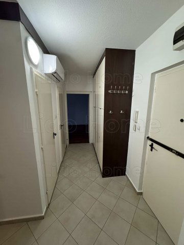 Eladó panellakás, Győrött 51.99 M Ft, 1+2 szobás