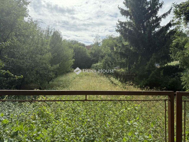 Eladó telek, Kesztölcön, Klastrom utcában 9.9 M Ft