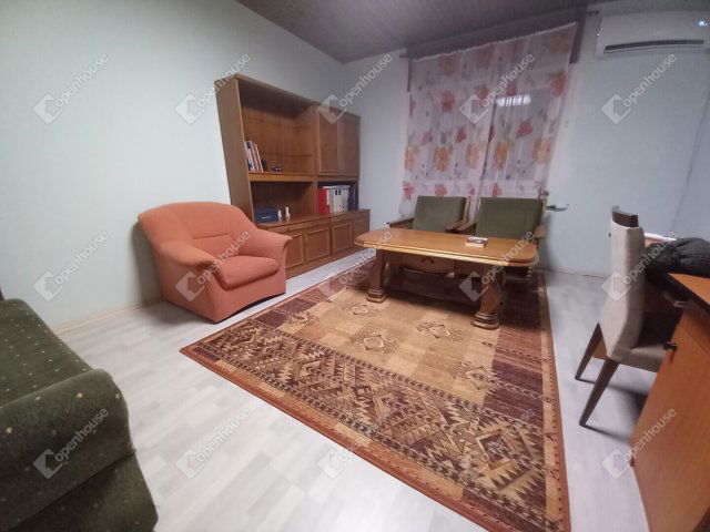 Eladó családi ház, Debrecenben 49 M Ft, 2 szobás