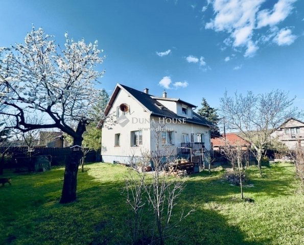 Eladó családi ház, Fóton 149.9 M Ft, 7 szobás